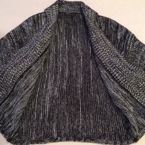❤️3/$25❤️ BCBG | EUC Shawl Collar Cardigan M - Picture 5 of 8